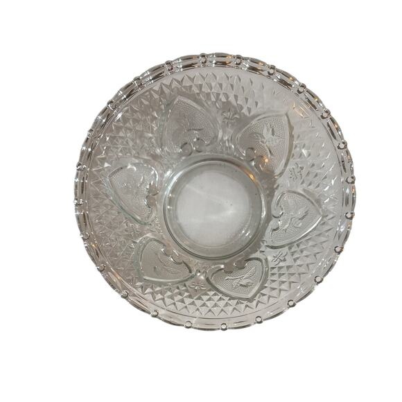 VINTAGE Set of 2 KIG Clear Glass Bowls 7 in. Hearts With Roses Inside - Salad - Picture 2 of 2